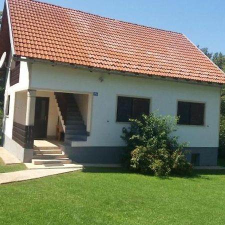 Apartman Filip Διαμέρισμα Smoljanac Εξωτερικό φωτογραφία